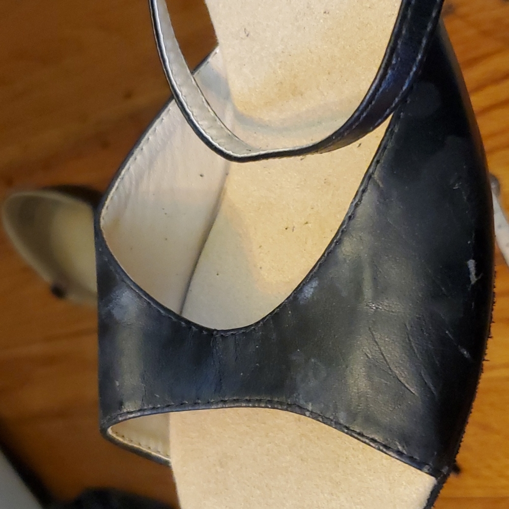 Capezio dancing shoes - Picture 3 of 12